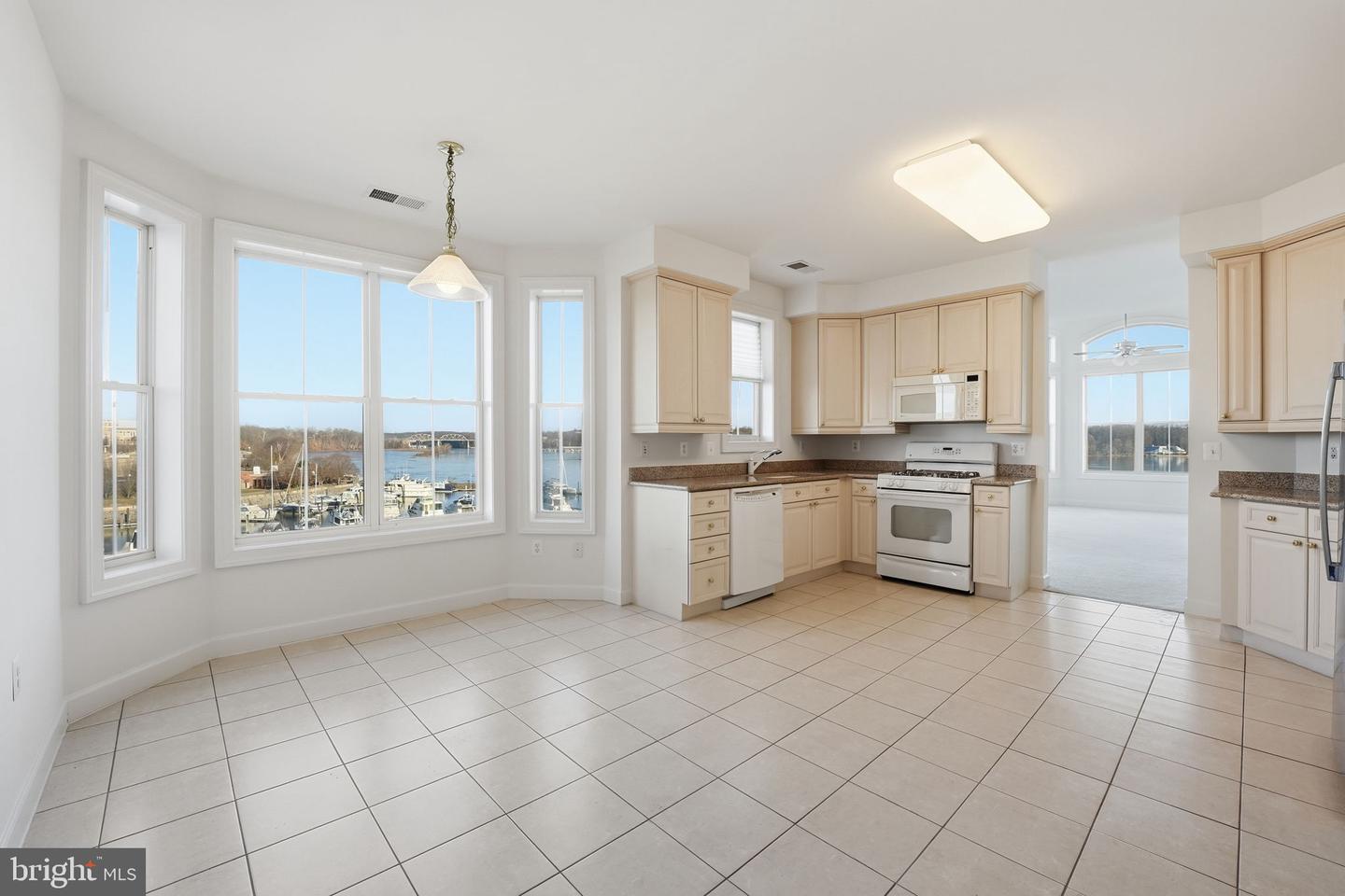 500 BELMONT BAY DR #404, WOODBRIDGE, Virginia 22191, 2 Bedrooms Bedrooms, ,2 BathroomsBathrooms,Residential,For sale,500 BELMONT BAY DR #404,VAPW2111002 MLS # VAPW2111002