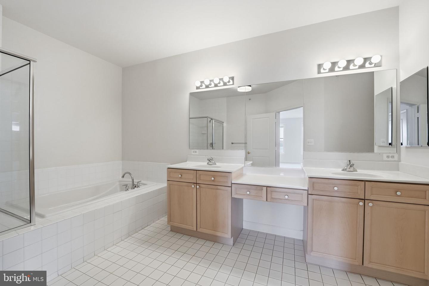 500 BELMONT BAY DR #404, WOODBRIDGE, Virginia 22191, 2 Bedrooms Bedrooms, ,2 BathroomsBathrooms,Residential,For sale,500 BELMONT BAY DR #404,VAPW2111002 MLS # VAPW2111002