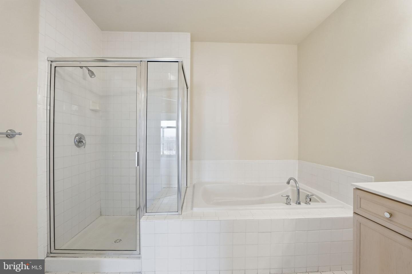 500 BELMONT BAY DR #404, WOODBRIDGE, Virginia 22191, 2 Bedrooms Bedrooms, ,2 BathroomsBathrooms,Residential,For sale,500 BELMONT BAY DR #404,VAPW2111002 MLS # VAPW2111002