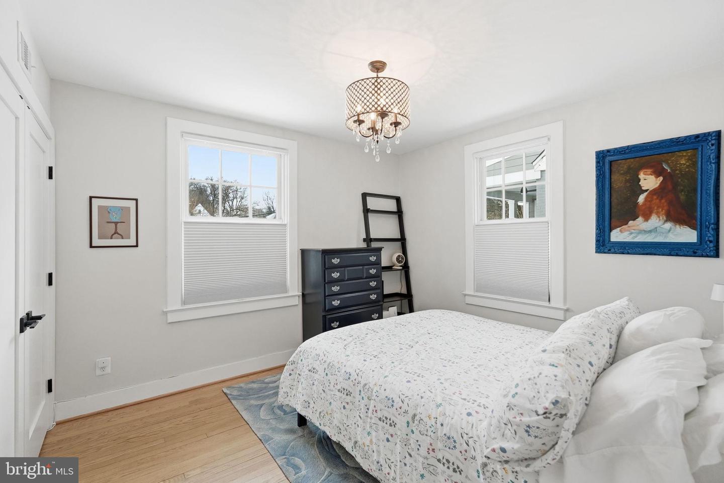 4807 WASHINGTON BLVD, ARLINGTON, Virginia 22205, 4 Bedrooms Bedrooms, 15 Rooms Rooms,3 BathroomsBathrooms,Residential,For sale,4807 WASHINGTON BLVD,VAAR2067990 MLS # VAAR2067990