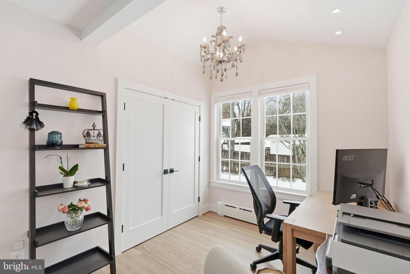 4807 WASHINGTON BLVD, ARLINGTON, Virginia 22205, 4 Bedrooms Bedrooms, 15 Rooms Rooms,3 BathroomsBathrooms,Residential,For sale,4807 WASHINGTON BLVD,VAAR2067990 MLS # VAAR2067990