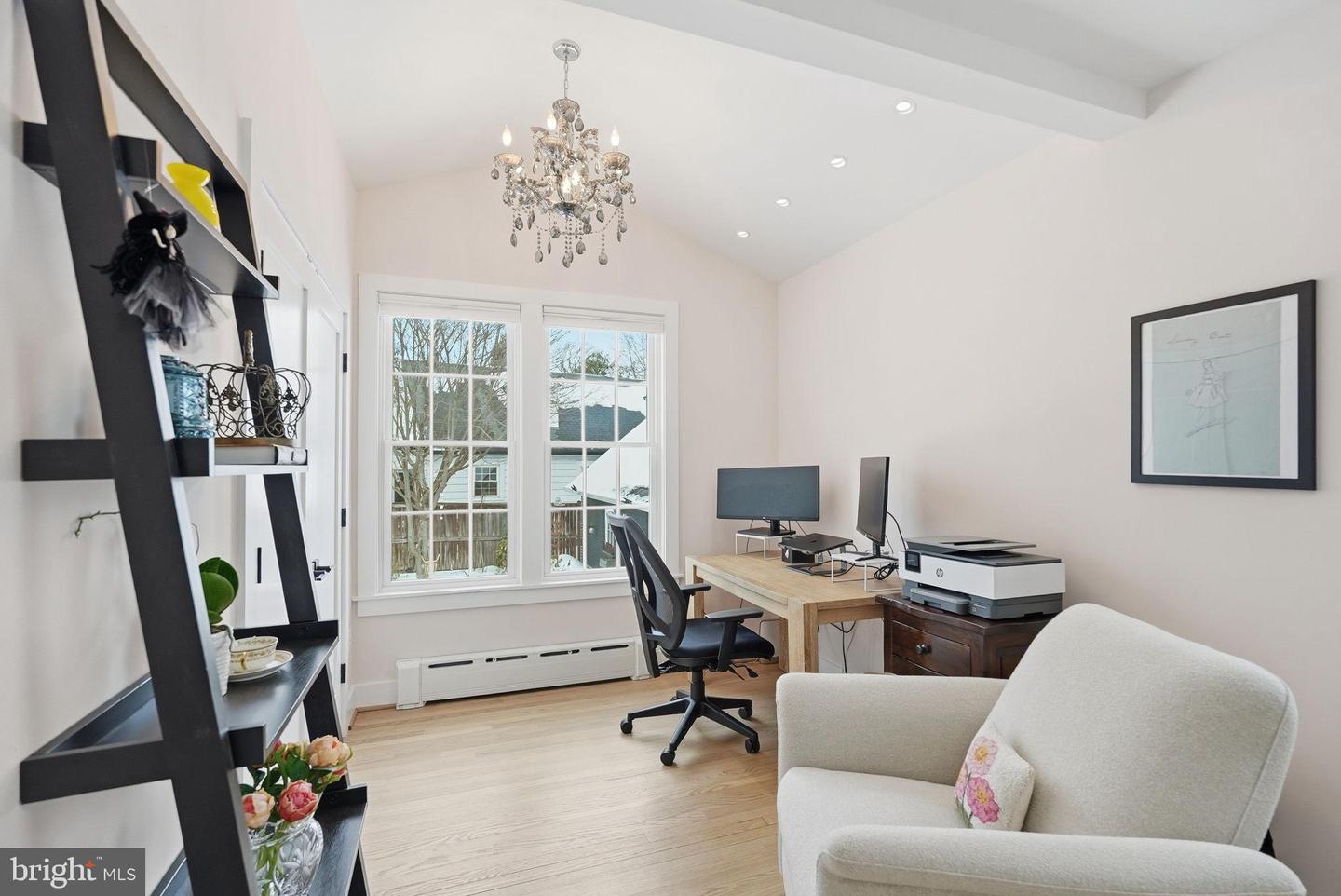 4807 WASHINGTON BLVD, ARLINGTON, Virginia 22205, 4 Bedrooms Bedrooms, 15 Rooms Rooms,3 BathroomsBathrooms,Residential,For sale,4807 WASHINGTON BLVD,VAAR2067990 MLS # VAAR2067990