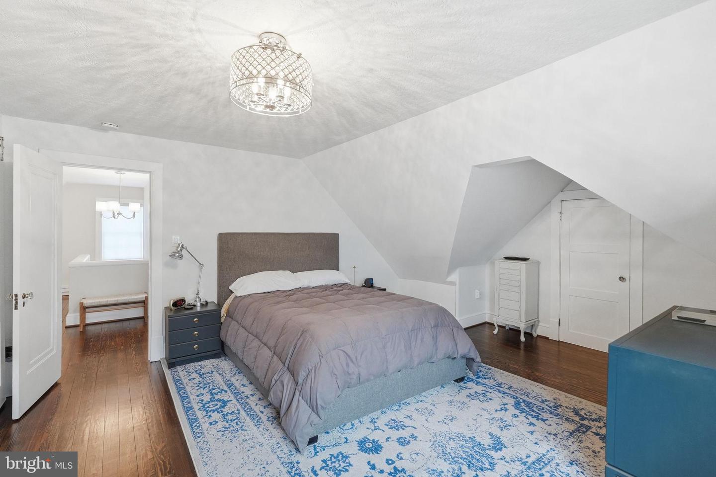 4807 WASHINGTON BLVD, ARLINGTON, Virginia 22205, 4 Bedrooms Bedrooms, 15 Rooms Rooms,3 BathroomsBathrooms,Residential,For sale,4807 WASHINGTON BLVD,VAAR2067990 MLS # VAAR2067990