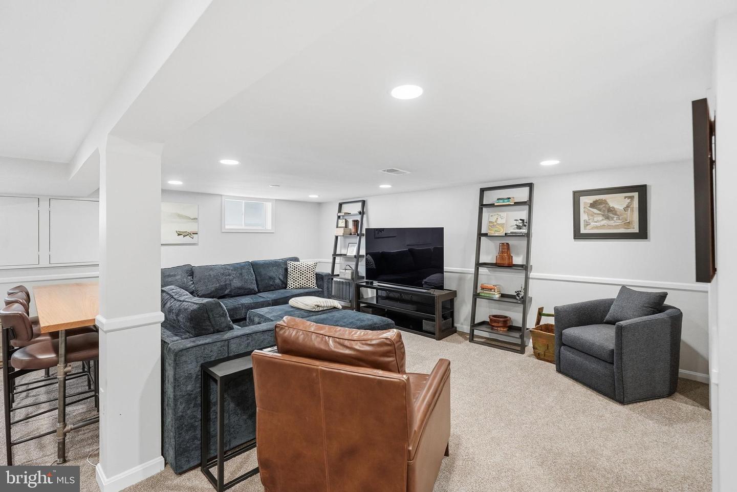 4807 WASHINGTON BLVD, ARLINGTON, Virginia 22205, 4 Bedrooms Bedrooms, 15 Rooms Rooms,3 BathroomsBathrooms,Residential,For sale,4807 WASHINGTON BLVD,VAAR2067990 MLS # VAAR2067990