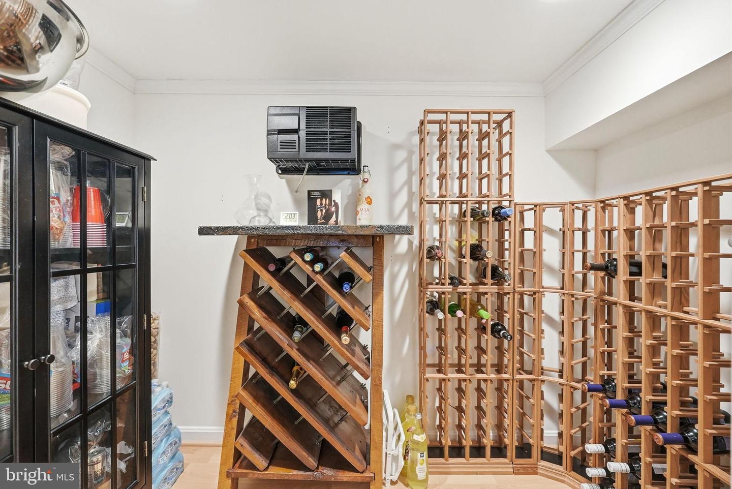 4807 WASHINGTON BLVD, ARLINGTON, Virginia 22205, 4 Bedrooms Bedrooms, 15 Rooms Rooms,3 BathroomsBathrooms,Residential,For sale,4807 WASHINGTON BLVD,VAAR2067990 MLS # VAAR2067990