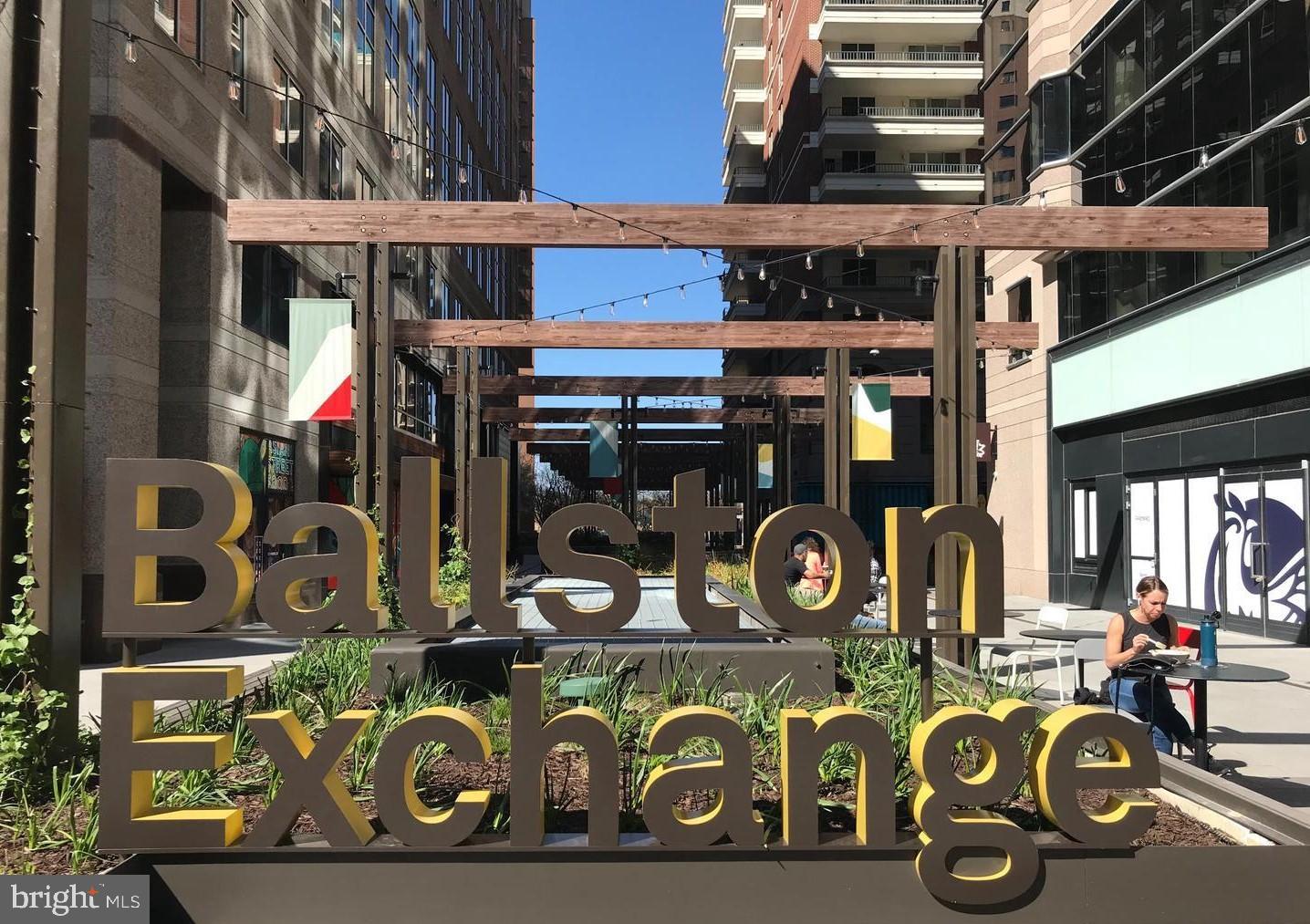 4807 WASHINGTON BLVD, ARLINGTON, Virginia 22205, 4 Bedrooms Bedrooms, 15 Rooms Rooms,3 BathroomsBathrooms,Residential,For sale,4807 WASHINGTON BLVD,VAAR2067990 MLS # VAAR2067990