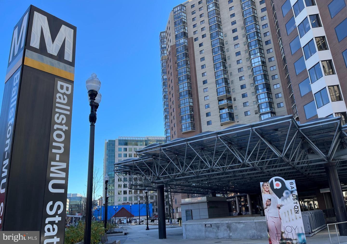 4807 WASHINGTON BLVD, ARLINGTON, Virginia 22205, 4 Bedrooms Bedrooms, 15 Rooms Rooms,3 BathroomsBathrooms,Residential,For sale,4807 WASHINGTON BLVD,VAAR2067990 MLS # VAAR2067990