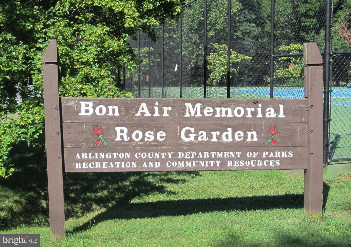 4807 WASHINGTON BLVD, ARLINGTON, Virginia 22205, 4 Bedrooms Bedrooms, 15 Rooms Rooms,3 BathroomsBathrooms,Residential,For sale,4807 WASHINGTON BLVD,VAAR2067990 MLS # VAAR2067990