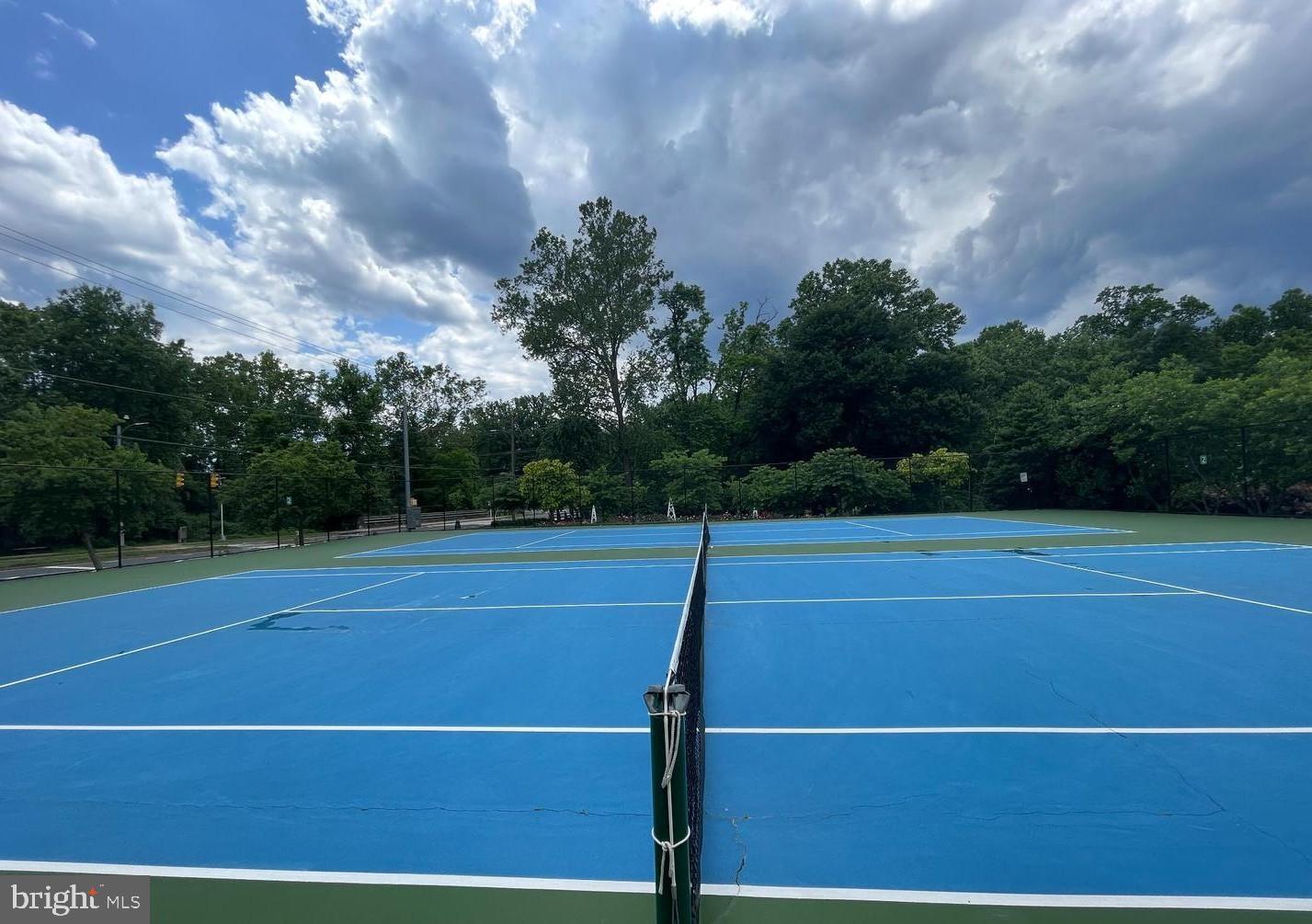 4807 WASHINGTON BLVD, ARLINGTON, Virginia 22205, 4 Bedrooms Bedrooms, 15 Rooms Rooms,3 BathroomsBathrooms,Residential,For sale,4807 WASHINGTON BLVD,VAAR2067990 MLS # VAAR2067990