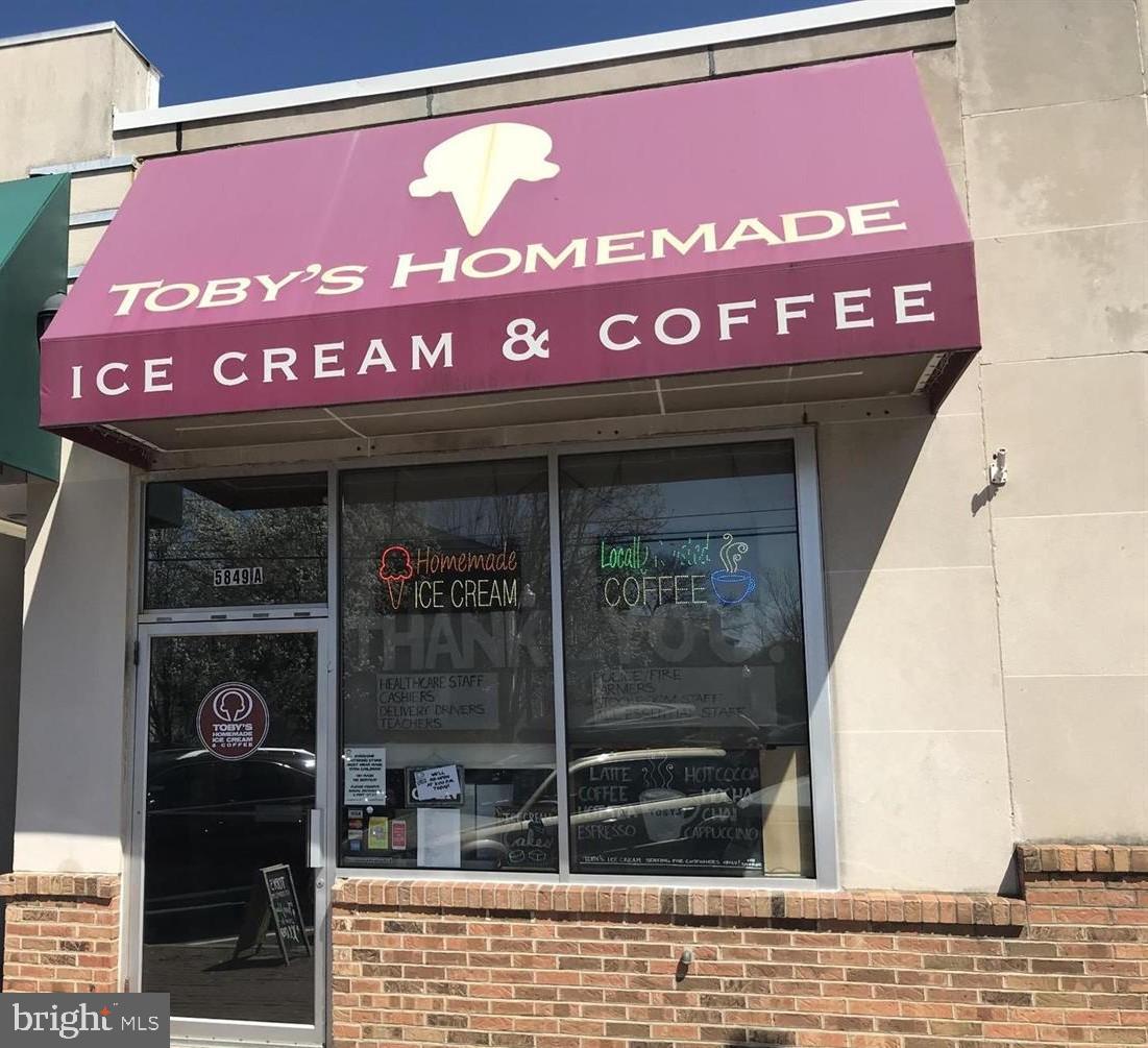 4807 WASHINGTON BLVD, ARLINGTON, Virginia 22205, 4 Bedrooms Bedrooms, 15 Rooms Rooms,3 BathroomsBathrooms,Residential,For sale,4807 WASHINGTON BLVD,VAAR2067990 MLS # VAAR2067990