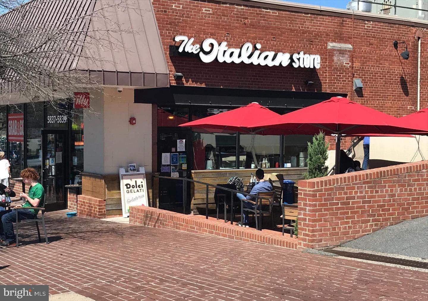 4807 WASHINGTON BLVD, ARLINGTON, Virginia 22205, 4 Bedrooms Bedrooms, 15 Rooms Rooms,3 BathroomsBathrooms,Residential,For sale,4807 WASHINGTON BLVD,VAAR2067990 MLS # VAAR2067990