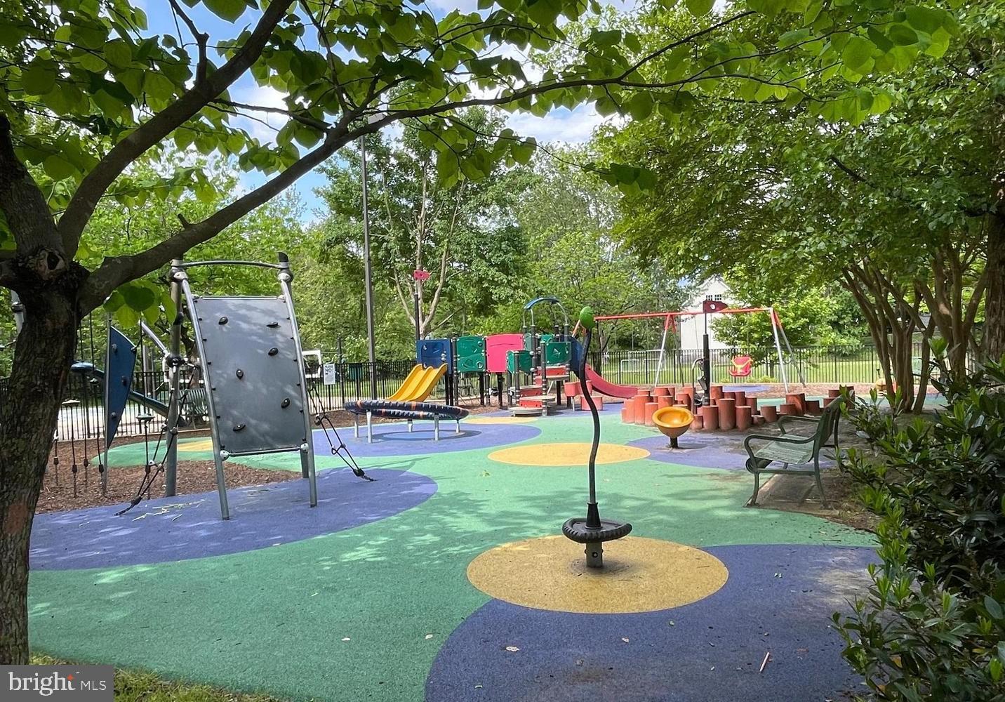 4807 WASHINGTON BLVD, ARLINGTON, Virginia 22205, 4 Bedrooms Bedrooms, 15 Rooms Rooms,3 BathroomsBathrooms,Residential,For sale,4807 WASHINGTON BLVD,VAAR2067990 MLS # VAAR2067990