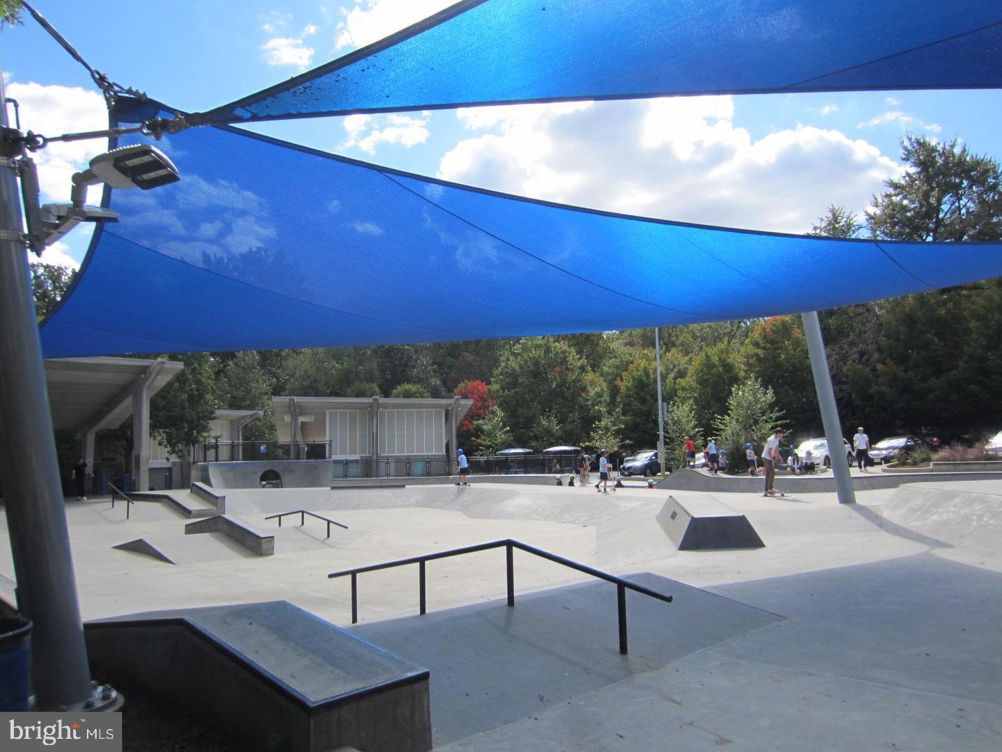 4807 WASHINGTON BLVD, ARLINGTON, Virginia 22205, 4 Bedrooms Bedrooms, 15 Rooms Rooms,3 BathroomsBathrooms,Residential,For sale,4807 WASHINGTON BLVD,VAAR2067990 MLS # VAAR2067990