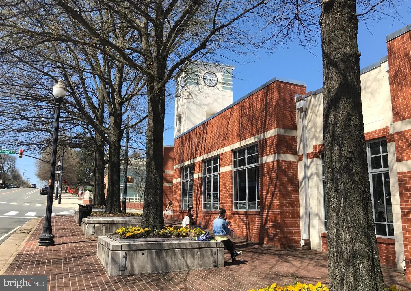 4807 WASHINGTON BLVD, ARLINGTON, Virginia 22205, 4 Bedrooms Bedrooms, 15 Rooms Rooms,3 BathroomsBathrooms,Residential,For sale,4807 WASHINGTON BLVD,VAAR2067990 MLS # VAAR2067990