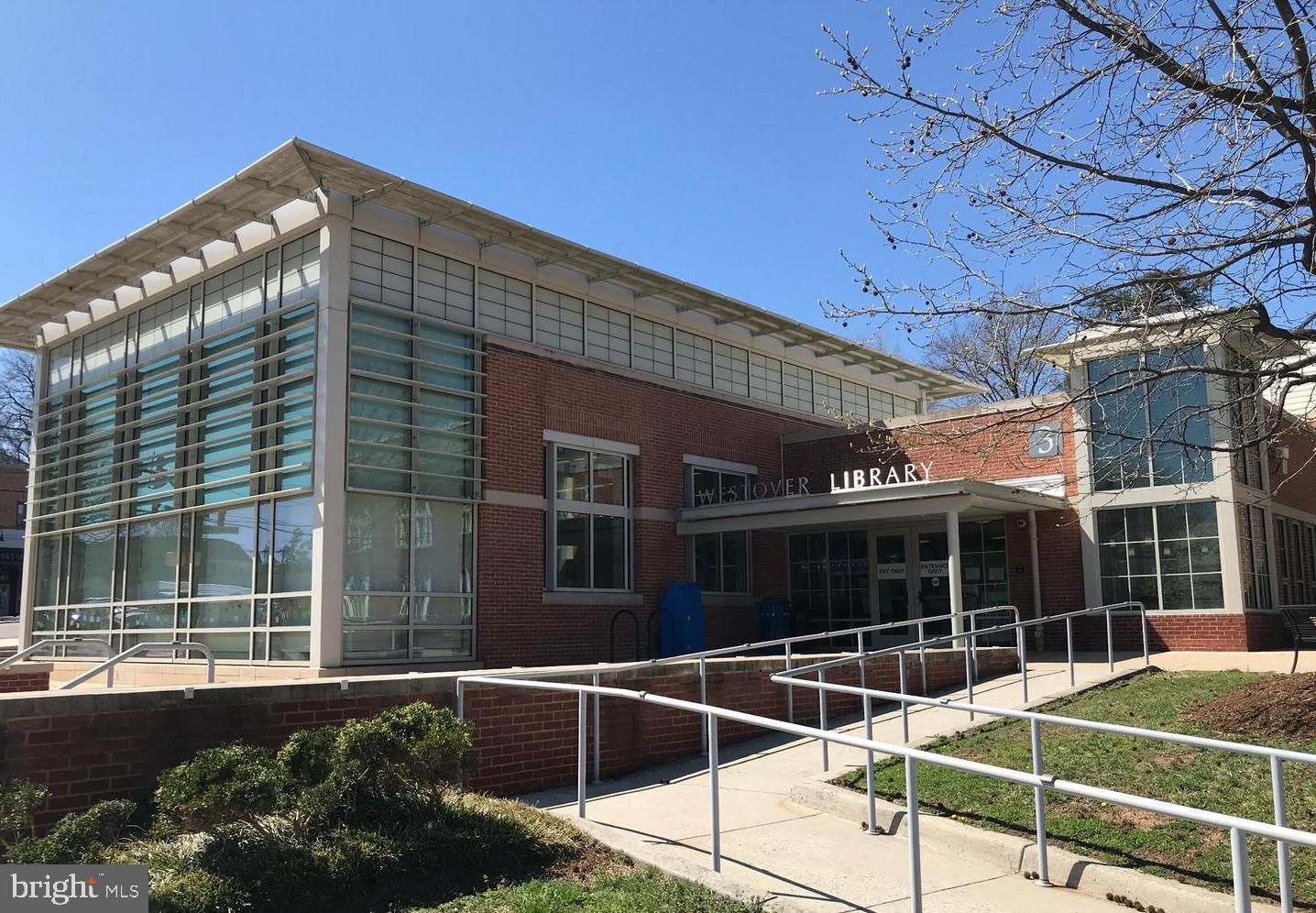 4807 WASHINGTON BLVD, ARLINGTON, Virginia 22205, 4 Bedrooms Bedrooms, 15 Rooms Rooms,3 BathroomsBathrooms,Residential,For sale,4807 WASHINGTON BLVD,VAAR2067990 MLS # VAAR2067990