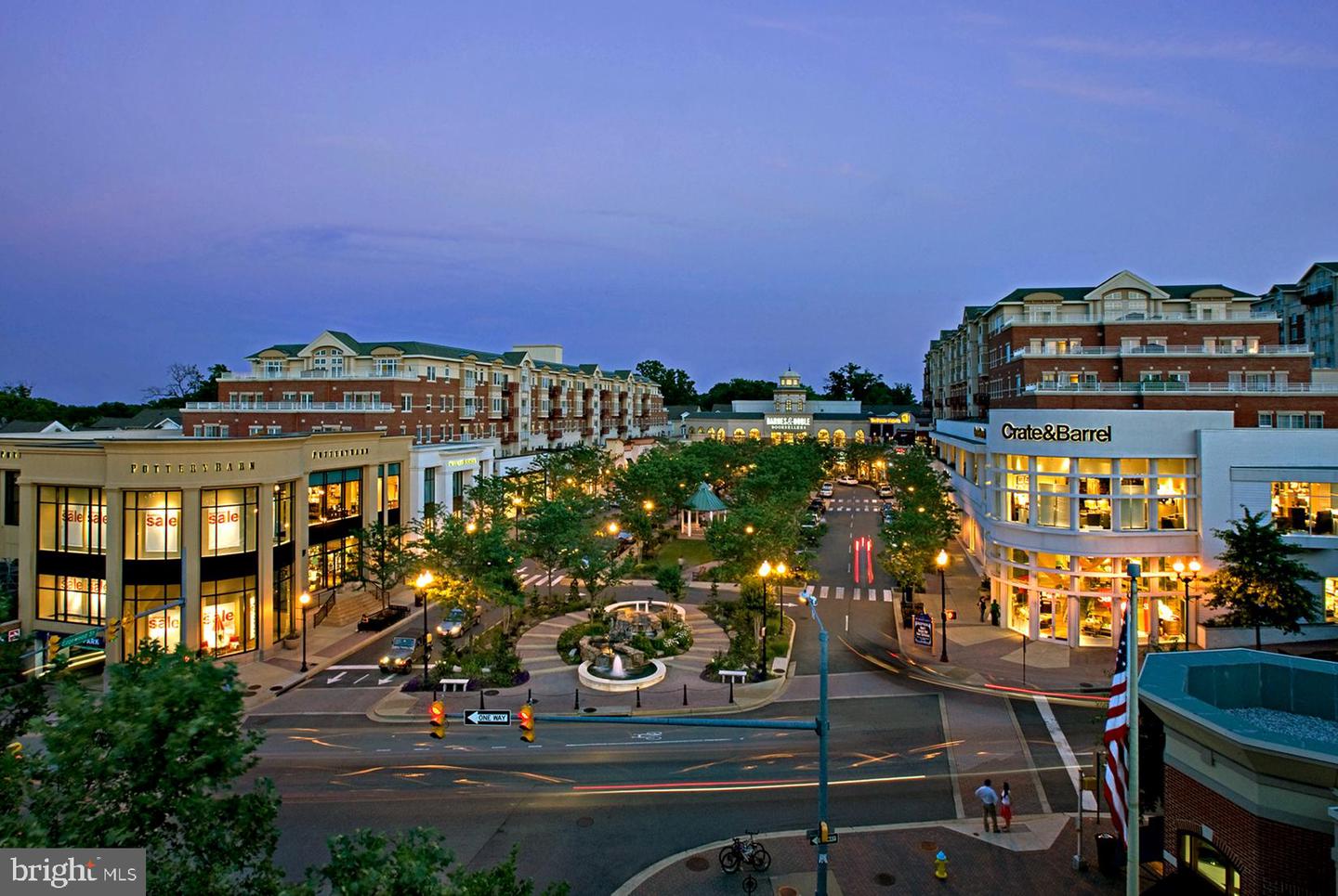 4807 WASHINGTON BLVD, ARLINGTON, Virginia 22205, 4 Bedrooms Bedrooms, 15 Rooms Rooms,3 BathroomsBathrooms,Residential,For sale,4807 WASHINGTON BLVD,VAAR2067990 MLS # VAAR2067990