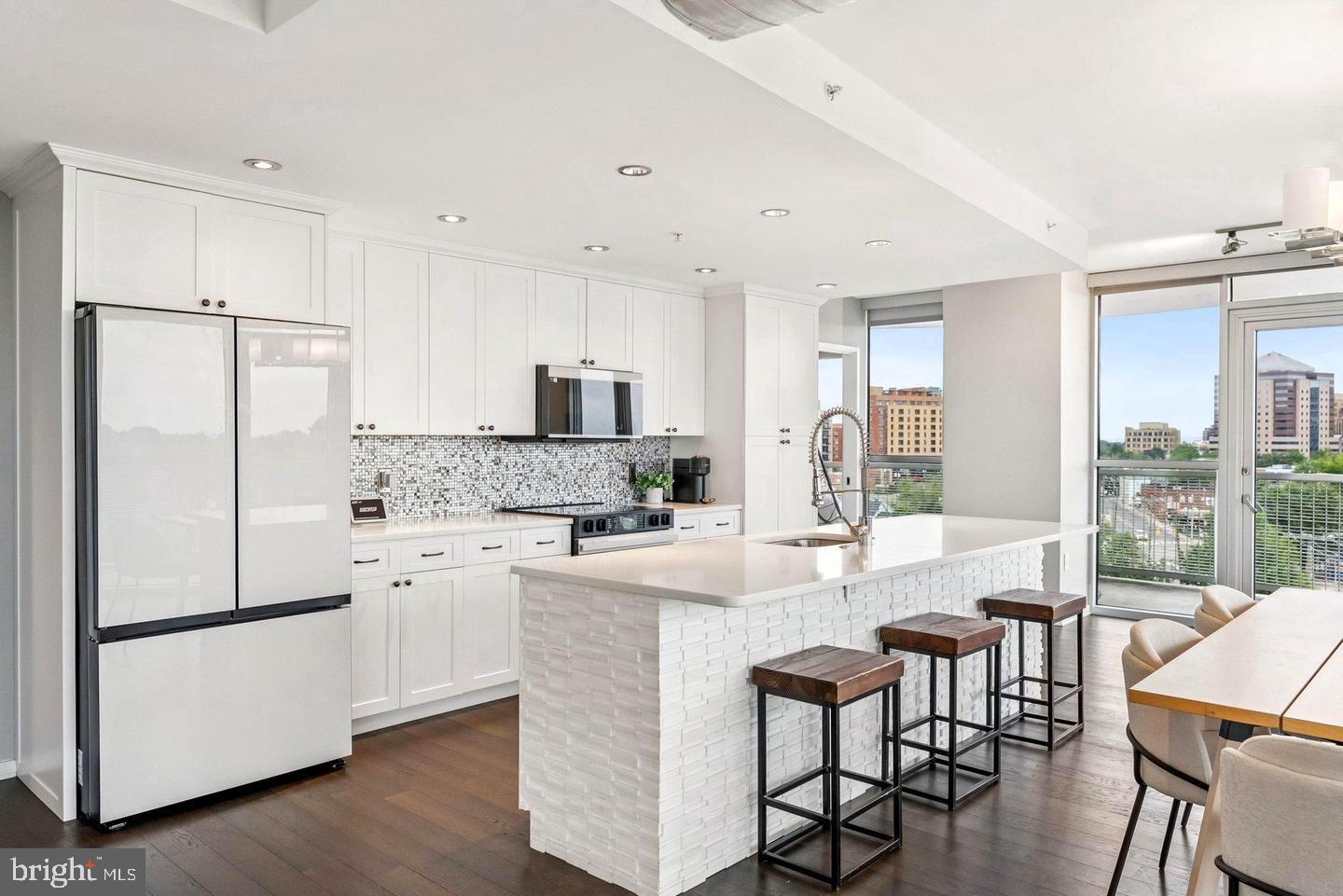 3409 WILSON BLVD #611, ARLINGTON, Virginia 22201, 2 Bedrooms Bedrooms, ,2 BathroomsBathrooms,Residential,For sale,3409 WILSON BLVD #611,VAAR2068000 MLS # VAAR2068000