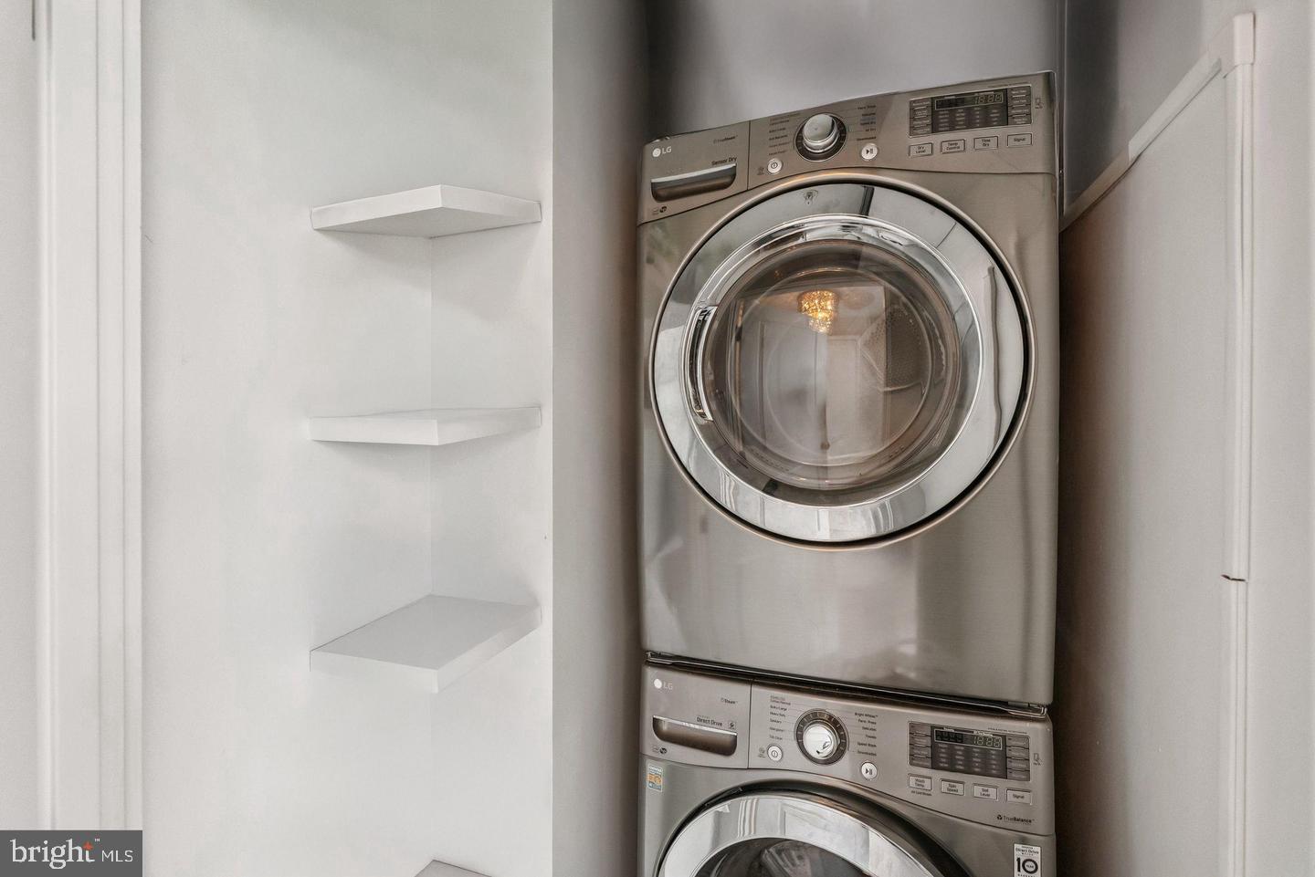 3409 WILSON BLVD #611, ARLINGTON, Virginia 22201, 2 Bedrooms Bedrooms, ,2 BathroomsBathrooms,Residential,For sale,3409 WILSON BLVD #611,VAAR2068000 MLS # VAAR2068000