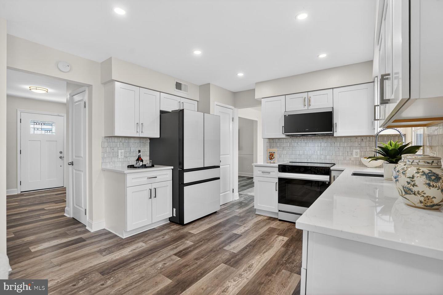 5502 BUGGY WHIP DR, CENTREVILLE, Virginia 20120, 4 Bedrooms Bedrooms, ,2 BathroomsBathrooms,Residential,For sale,5502 BUGGY WHIP DR,VAFX2287050 MLS # VAFX2287050