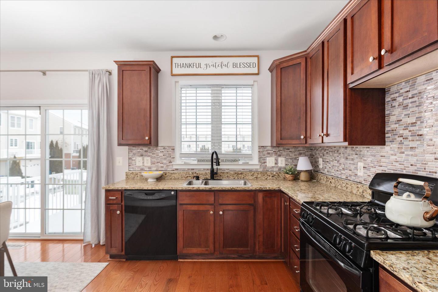 42824 NATIONS ST, CHANTILLY, Virginia 20152, 3 Bedrooms Bedrooms, 7 Rooms Rooms,3 BathroomsBathrooms,Residential,For sale,42824 NATIONS ST,VALO2114434 MLS # VALO2114434