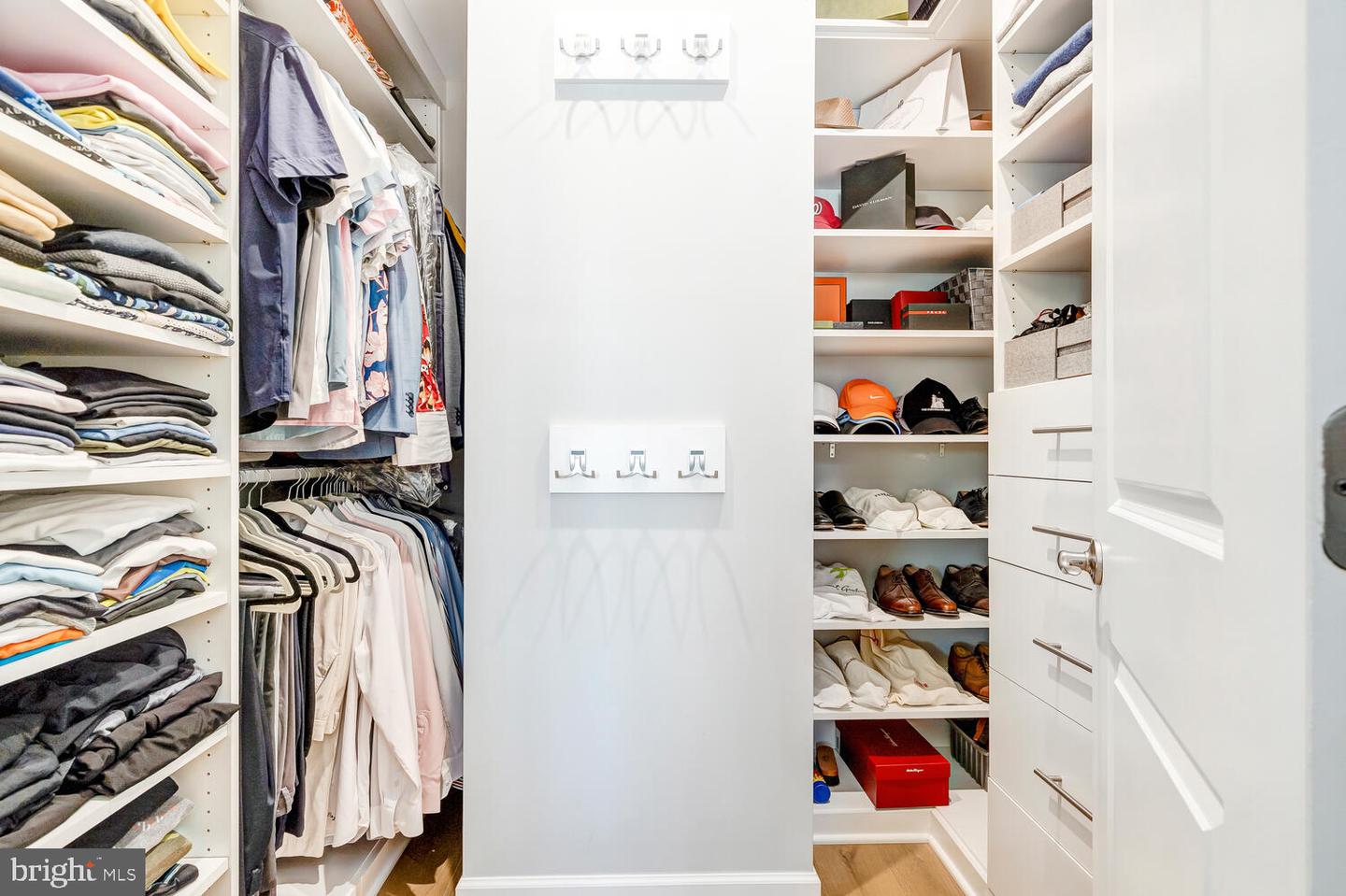 3871 RAINIER DR, FAIRFAX, Virginia 22033, 4 Bedrooms Bedrooms, ,3 BathroomsBathrooms,Residential,For sale,3871 RAINIER DR,VAFX2287154 MLS # VAFX2287154 3871 RAINIER DR, FAIRFAX, Virginia 22033, 4 Bedrooms Bedrooms, ,3 BathroomsBathrooms,Residential,For sale,3871 RAINIER DR,VAFX2287154 MLS # VAFX2287154