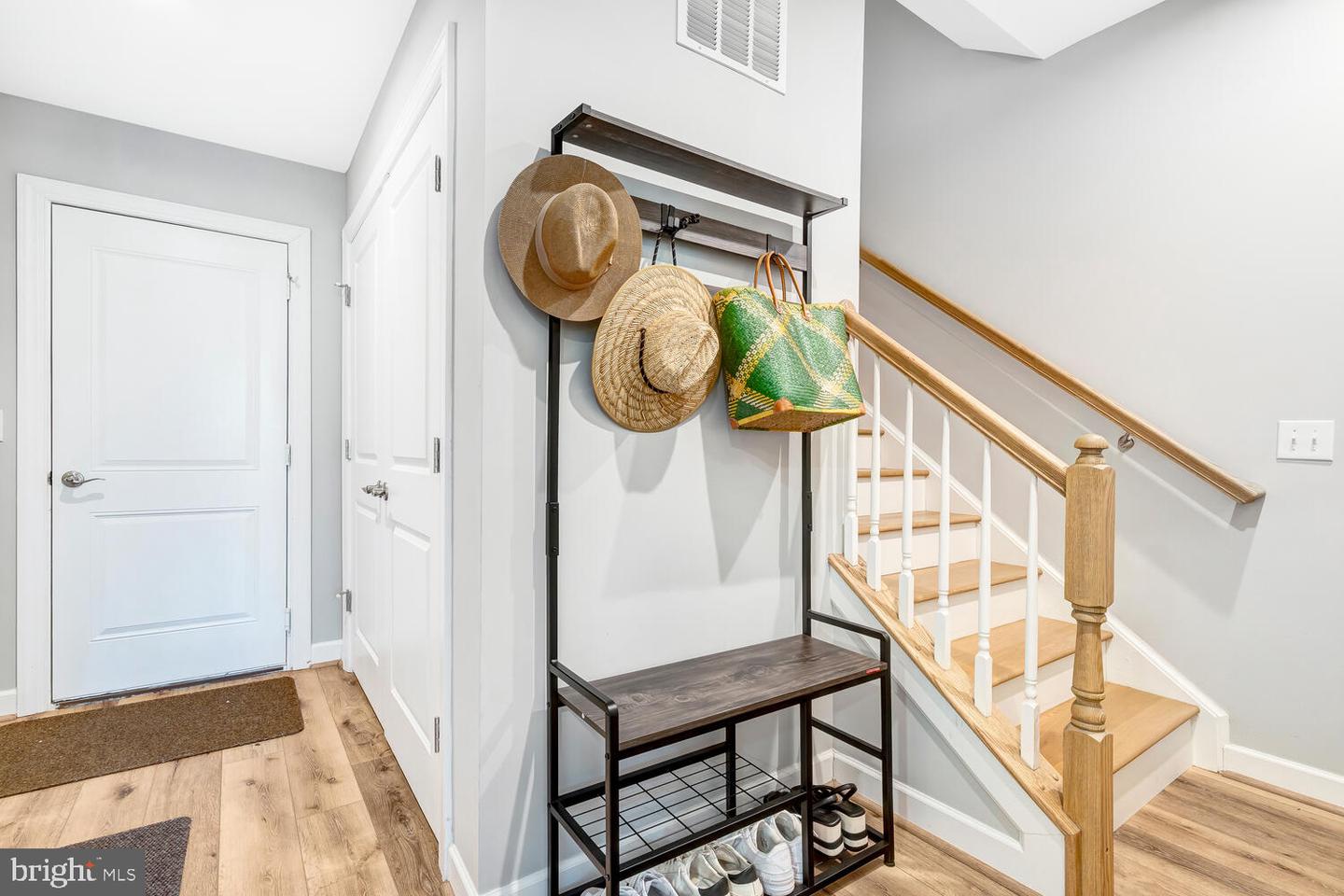 3871 RAINIER DR, FAIRFAX, Virginia 22033, 4 Bedrooms Bedrooms, ,3 BathroomsBathrooms,Residential,For sale,3871 RAINIER DR,VAFX2287154 MLS # VAFX2287154 3871 RAINIER DR, FAIRFAX, Virginia 22033, 4 Bedrooms Bedrooms, ,3 BathroomsBathrooms,Residential,For sale,3871 RAINIER DR,VAFX2287154 MLS # VAFX2287154