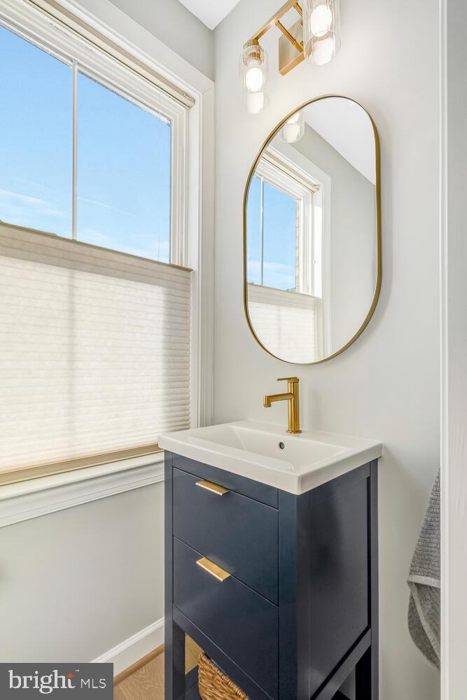 3871 RAINIER DR, FAIRFAX, Virginia 22033, 4 Bedrooms Bedrooms, ,3 BathroomsBathrooms,Residential,For sale,3871 RAINIER DR,VAFX2287154 MLS # VAFX2287154 3871 RAINIER DR, FAIRFAX, Virginia 22033, 4 Bedrooms Bedrooms, ,3 BathroomsBathrooms,Residential,For sale,3871 RAINIER DR,VAFX2287154 MLS # VAFX2287154