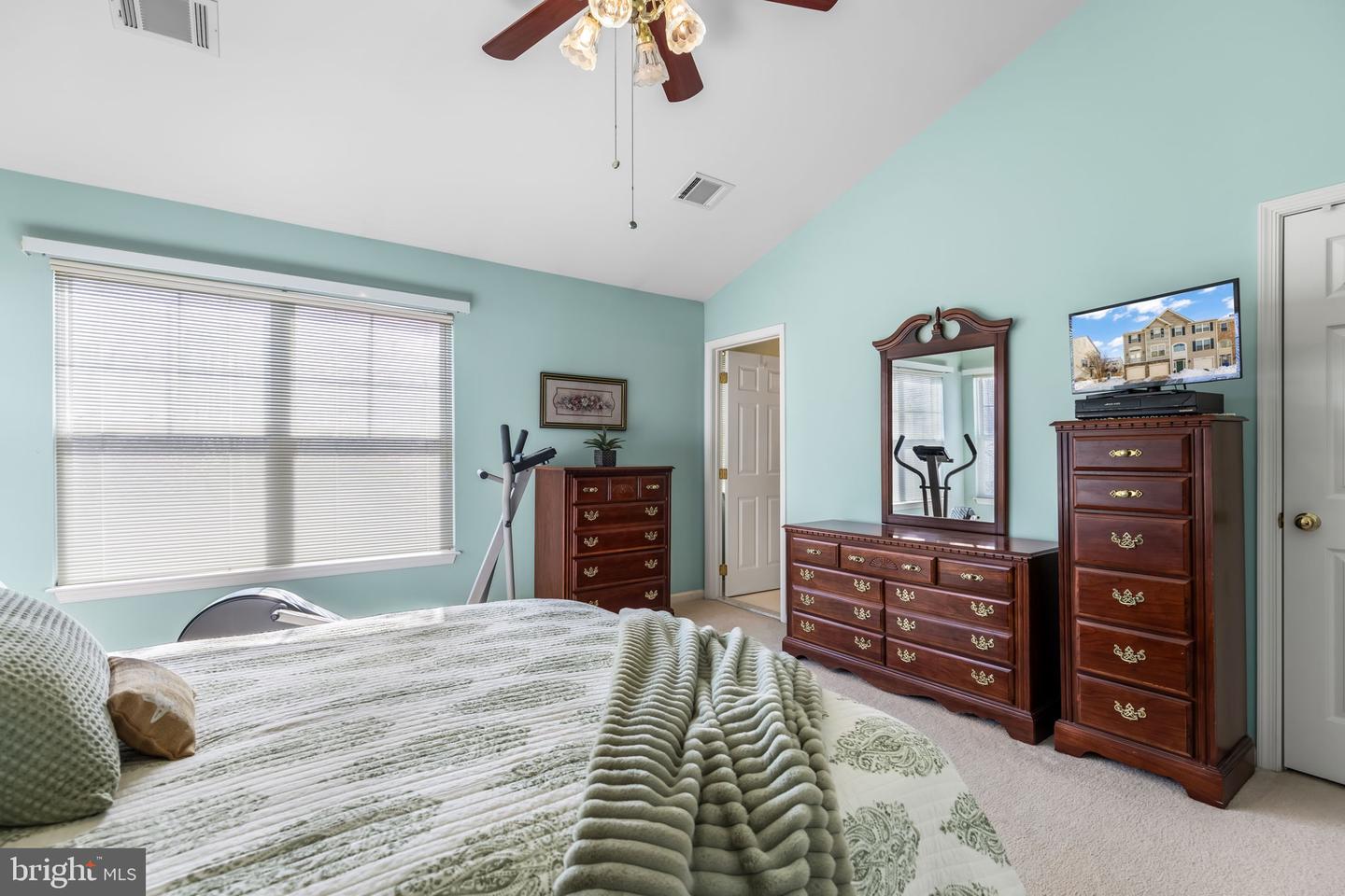 42967 ASTELL ST, CHANTILLY, Virginia 20152, 3 Bedrooms Bedrooms, ,2 BathroomsBathrooms,Residential,For sale,42967 ASTELL ST,VALO2114446 MLS # VALO2114446