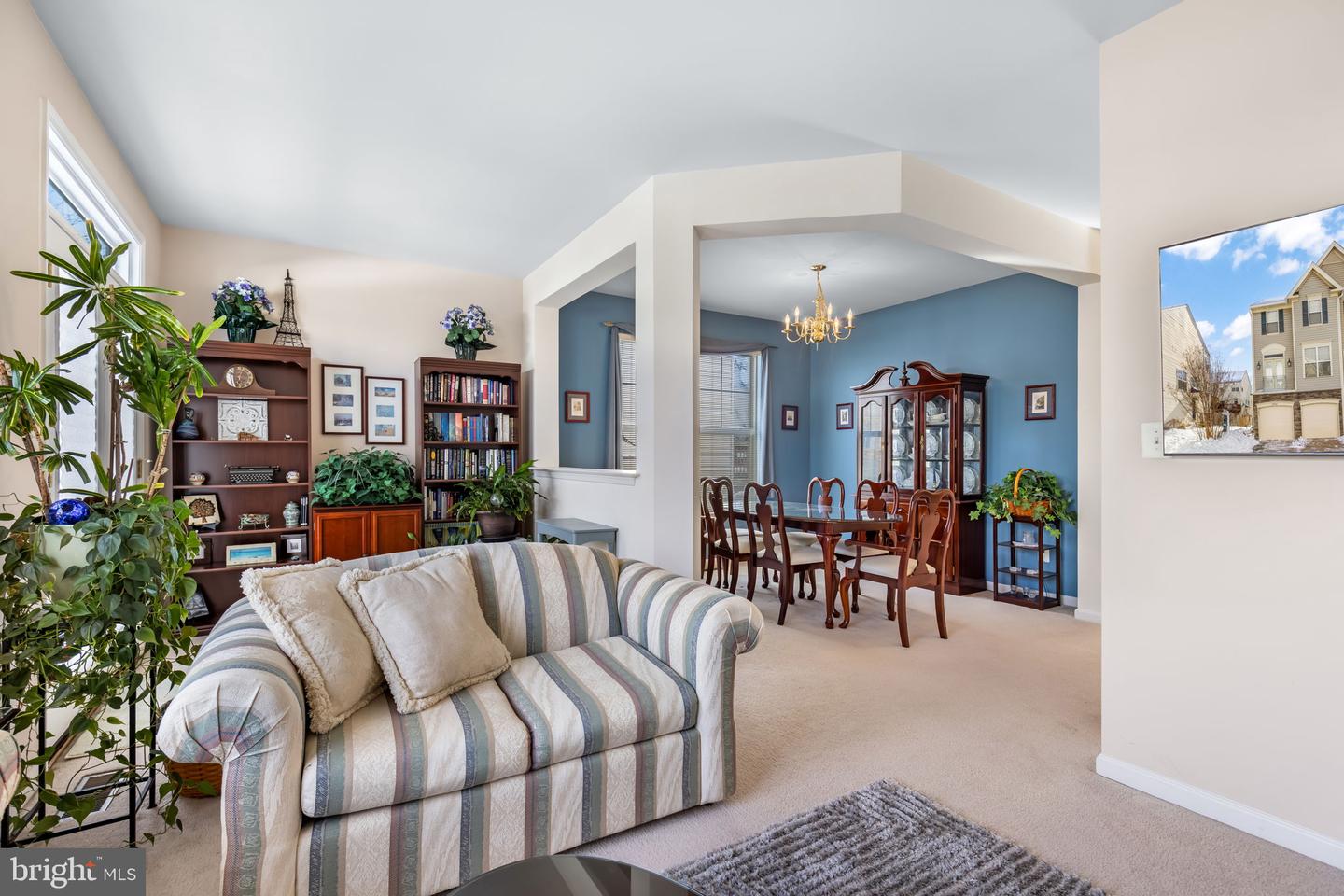 42967 ASTELL ST, CHANTILLY, Virginia 20152, 3 Bedrooms Bedrooms, ,2 BathroomsBathrooms,Residential,For sale,42967 ASTELL ST,VALO2114446 MLS # VALO2114446