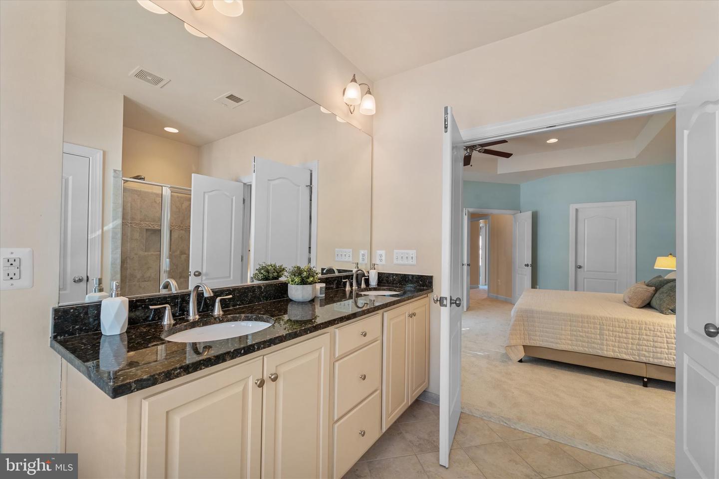 4017 VERRET DR #51, FAIRFAX, Virginia 22030, 3 Bedrooms Bedrooms, ,3 BathroomsBathrooms,Residential,For sale,4017 VERRET DR #51,VAFX2287178 MLS # VAFX2287178