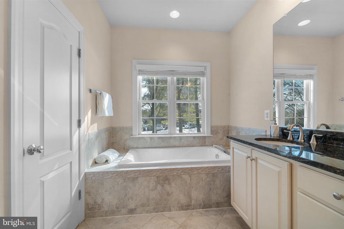 4017 VERRET DR #51, FAIRFAX, Virginia 22030, 3 Bedrooms Bedrooms, ,3 BathroomsBathrooms,Residential,For sale,4017 VERRET DR #51,VAFX2287178 MLS # VAFX2287178