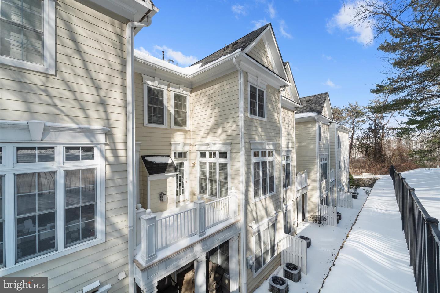 4017 VERRET DR #51, FAIRFAX, Virginia 22030, 3 Bedrooms Bedrooms, ,3 BathroomsBathrooms,Residential,For sale,4017 VERRET DR #51,VAFX2287178 MLS # VAFX2287178