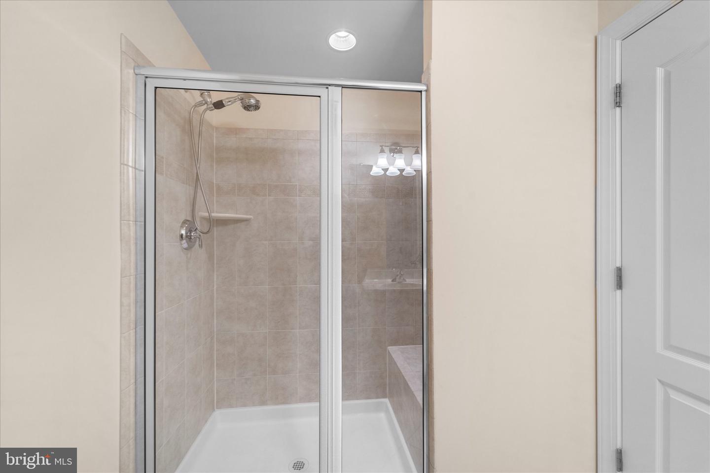 4017 VERRET DR #51, FAIRFAX, Virginia 22030, 3 Bedrooms Bedrooms, ,3 BathroomsBathrooms,Residential,For sale,4017 VERRET DR #51,VAFX2287178 MLS # VAFX2287178