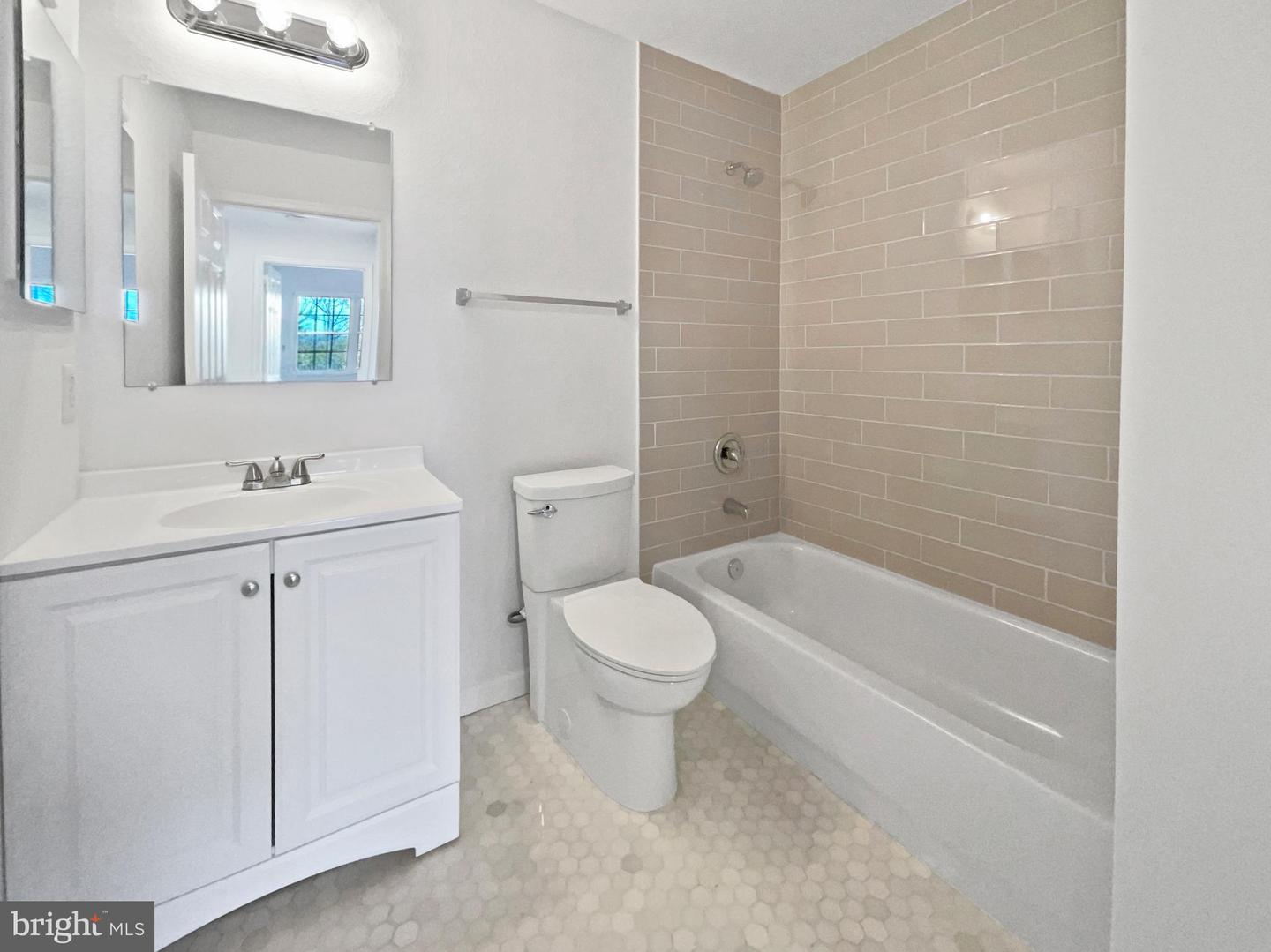 4544 SUPERIOR SQ, FAIRFAX, Virginia 22033, 3 Bedrooms Bedrooms, ,2 BathroomsBathrooms,Residential,For sale,4544 SUPERIOR SQ,VAFX2287278 MLS # VAFX2287278 4544 SUPERIOR SQ, FAIRFAX, Virginia 22033, 3 Bedrooms Bedrooms, ,2 BathroomsBathrooms,Residential,For sale,4544 SUPERIOR SQ,VAFX2287278 MLS # VAFX2287278