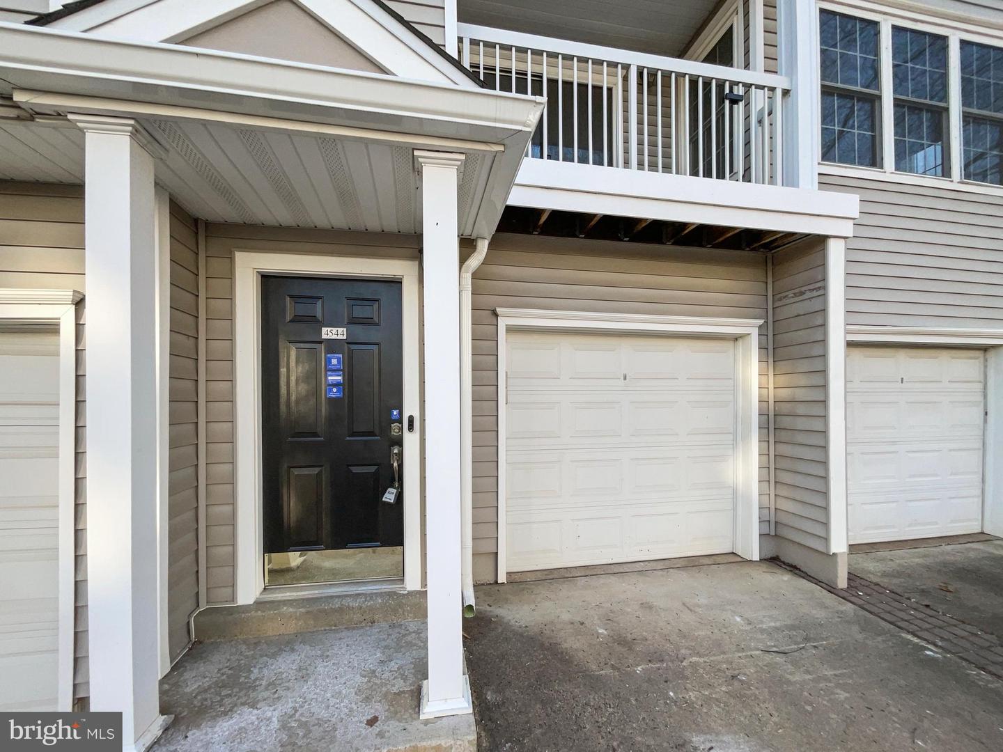 4544 SUPERIOR SQ, FAIRFAX, Virginia 22033, 3 Bedrooms Bedrooms, ,2 BathroomsBathrooms,Residential,For sale,4544 SUPERIOR SQ,VAFX2287278 MLS # VAFX2287278 4544 SUPERIOR SQ, FAIRFAX, Virginia 22033, 3 Bedrooms Bedrooms, ,2 BathroomsBathrooms,Residential,For sale,4544 SUPERIOR SQ,VAFX2287278 MLS # VAFX2287278