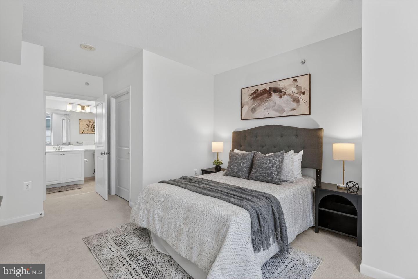 851 N GLEBE RD #817, ARLINGTON, Virginia 22203, 2 Bedrooms Bedrooms, ,2 BathroomsBathrooms,Residential,For sale,851 N GLEBE RD #817,VAAR2068076 MLS # VAAR2068076