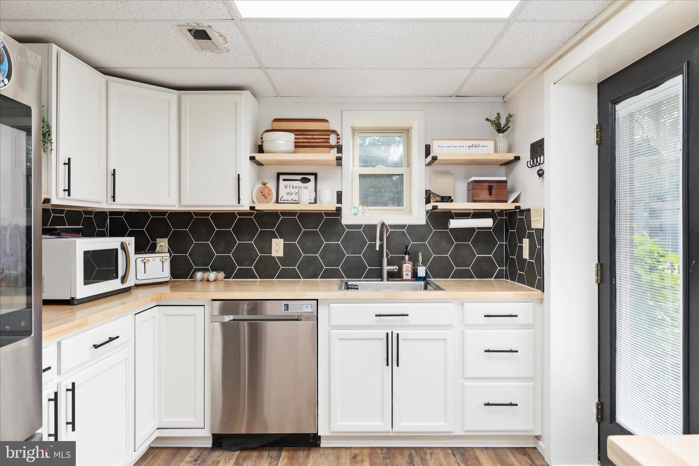 2050 BACK RD, WOODSTOCK, Virginia 22664, 4 Bedrooms Bedrooms, ,3 BathroomsBathrooms,Residential,For sale,2050 BACK RD,VASH2013450 MLS # VASH2013450 2050 BACK RD, WOODSTOCK, Virginia 22664, 4 Bedrooms Bedrooms, ,3 BathroomsBathrooms,Residential,For sale,2050 BACK RD,VASH2013450 MLS # VASH2013450