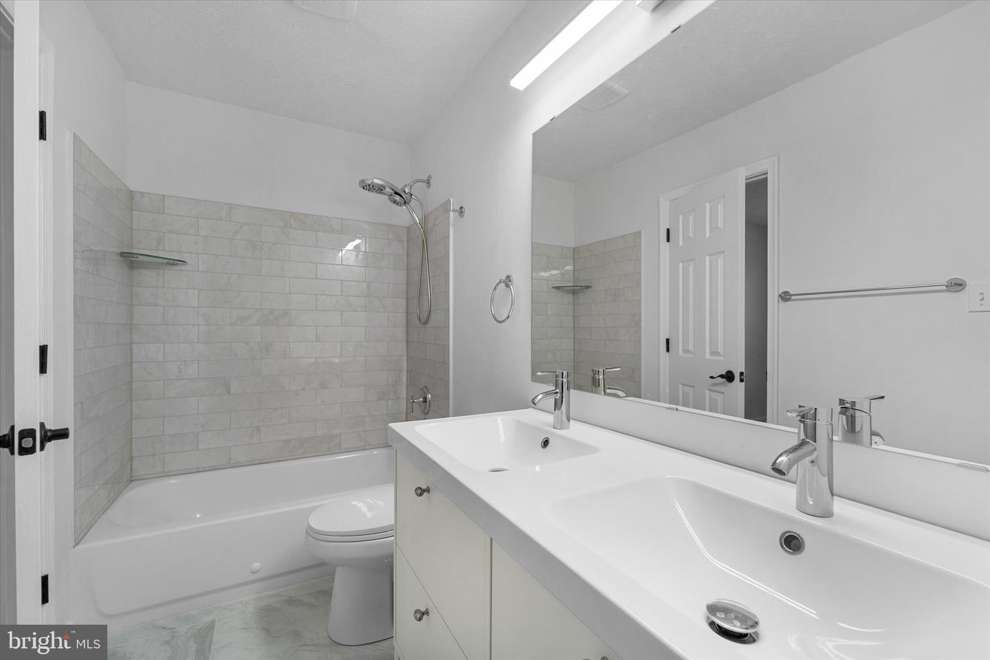 1010 CLYMER CT NE, LEESBURG, Virginia 20176, 3 Bedrooms Bedrooms, ,2 BathroomsBathrooms,Residential,For sale,1010 CLYMER CT NE,VALO2114564 MLS # VALO2114564 1010 CLYMER CT NE, LEESBURG, Virginia 20176, 3 Bedrooms Bedrooms, ,2 BathroomsBathrooms,Residential,For sale,1010 CLYMER CT NE,VALO2114564 MLS # VALO2114564