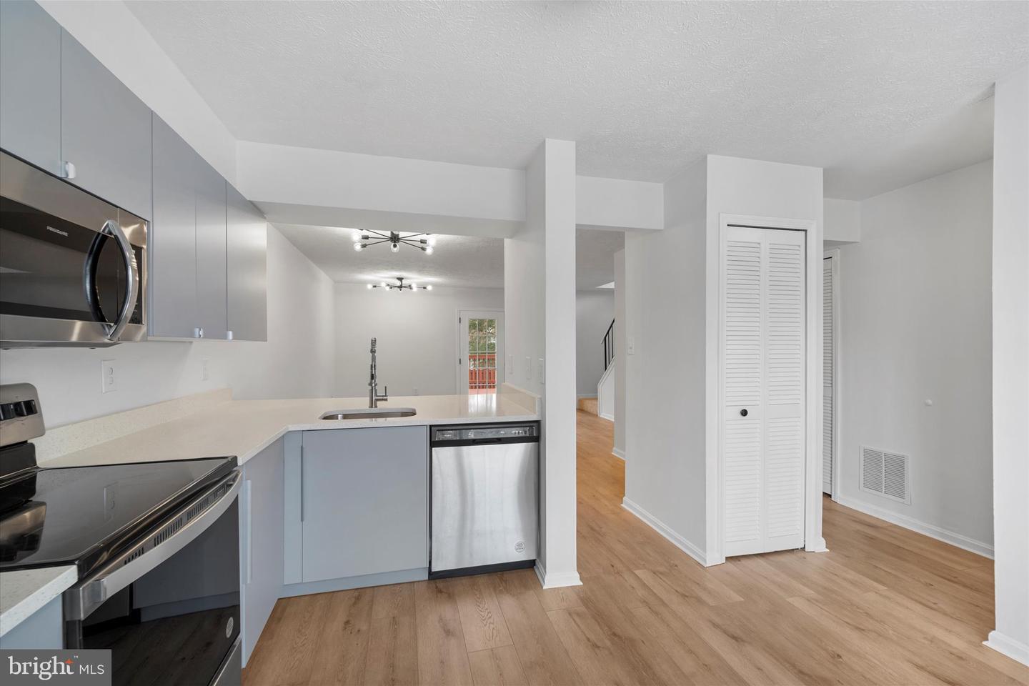 1010 CLYMER CT NE, LEESBURG, Virginia 20176, 3 Bedrooms Bedrooms, ,2 BathroomsBathrooms,Residential,For sale,1010 CLYMER CT NE,VALO2114564 MLS # VALO2114564 1010 CLYMER CT NE, LEESBURG, Virginia 20176, 3 Bedrooms Bedrooms, ,2 BathroomsBathrooms,Residential,For sale,1010 CLYMER CT NE,VALO2114564 MLS # VALO2114564