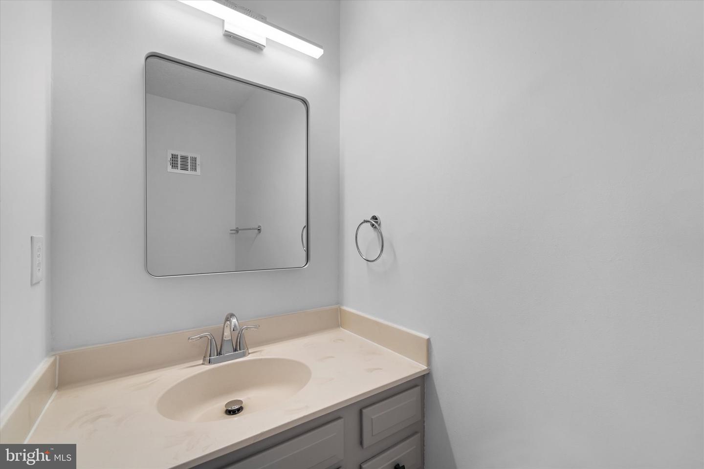 1010 CLYMER CT NE, LEESBURG, Virginia 20176, 3 Bedrooms Bedrooms, ,2 BathroomsBathrooms,Residential,For sale,1010 CLYMER CT NE,VALO2114564 MLS # VALO2114564 1010 CLYMER CT NE, LEESBURG, Virginia 20176, 3 Bedrooms Bedrooms, ,2 BathroomsBathrooms,Residential,For sale,1010 CLYMER CT NE,VALO2114564 MLS # VALO2114564