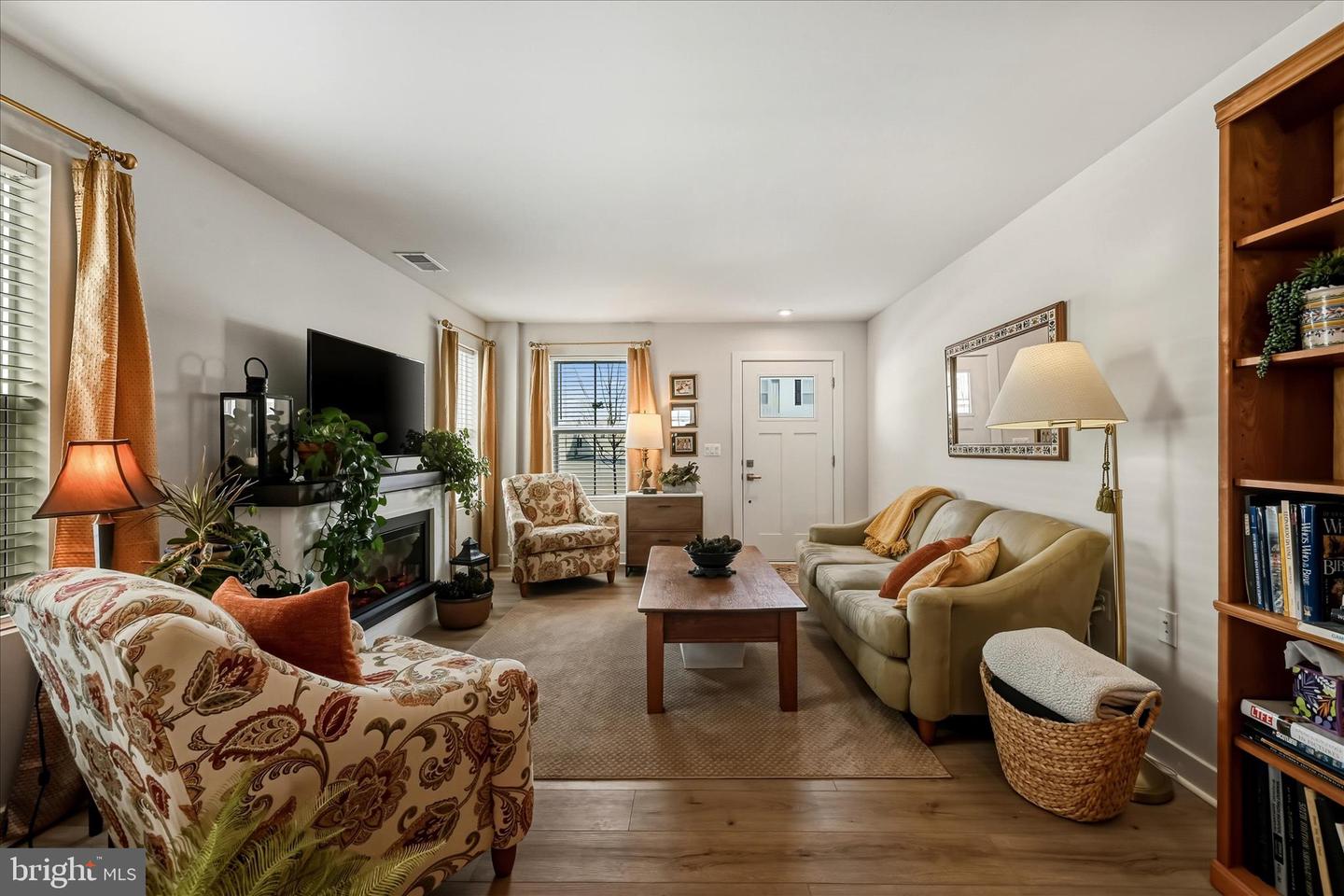 116 MAURY, WINCHESTER, Virginia 22602, 3 Bedrooms Bedrooms, ,2 BathroomsBathrooms,Residential,For sale,116 MAURY,VAFV2039208 MLS # VAFV2039208 116 MAURY, WINCHESTER, Virginia 22602, 3 Bedrooms Bedrooms, ,2 BathroomsBathrooms,Residential,For sale,116 MAURY,VAFV2039208 MLS # VAFV2039208