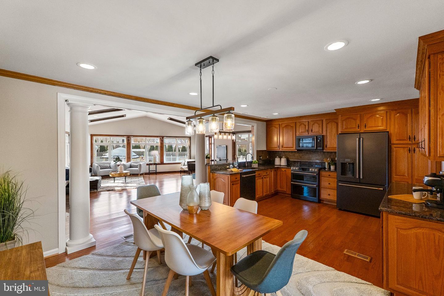 6462 HONEY TREE CT, BURKE, Virginia 22015, 5 Bedrooms Bedrooms, ,3 BathroomsBathrooms,Residential,For sale,6462 HONEY TREE CT,VAFX2287414 MLS # VAFX2287414