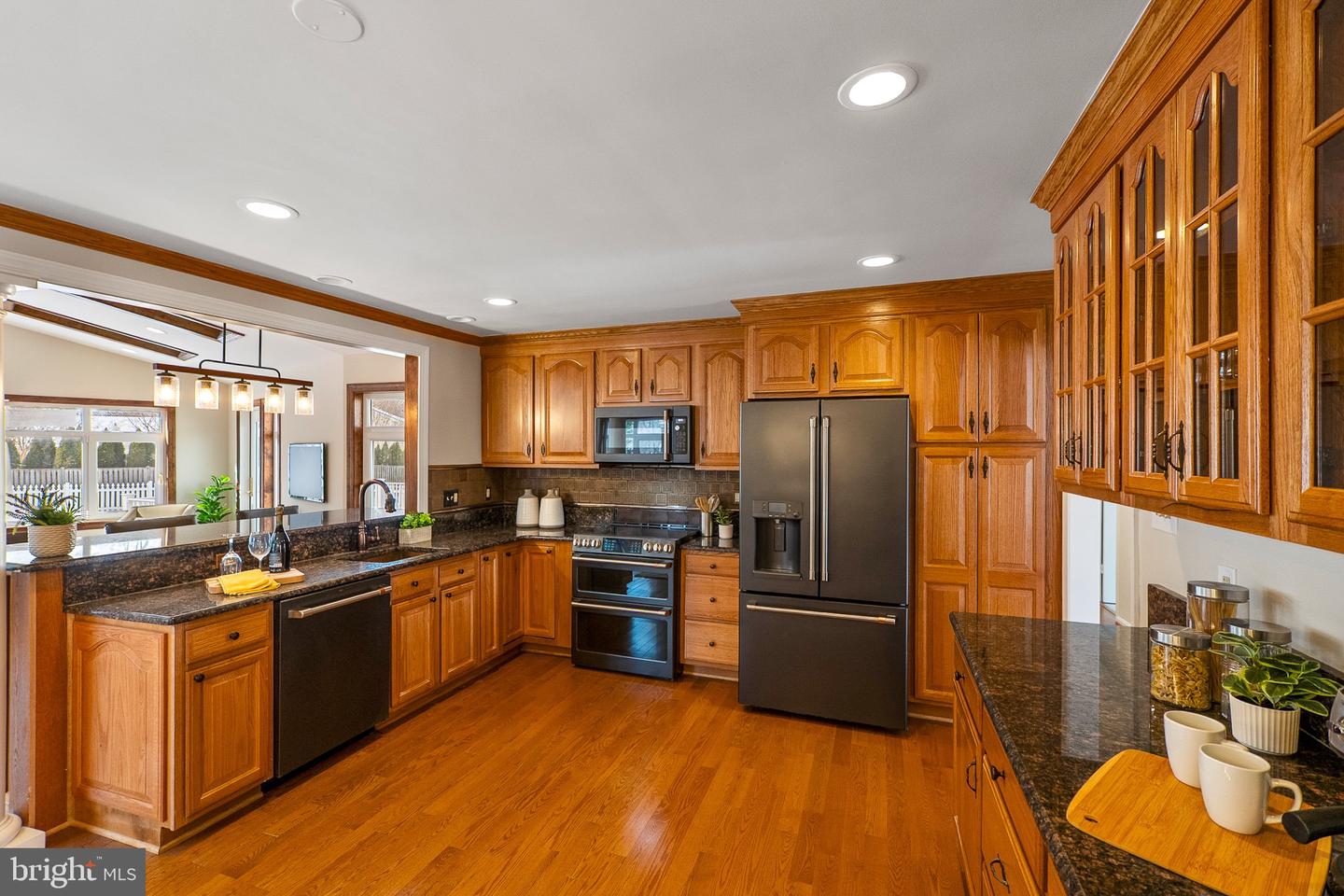 6462 HONEY TREE CT, BURKE, Virginia 22015, 5 Bedrooms Bedrooms, ,3 BathroomsBathrooms,Residential,For sale,6462 HONEY TREE CT,VAFX2287414 MLS # VAFX2287414