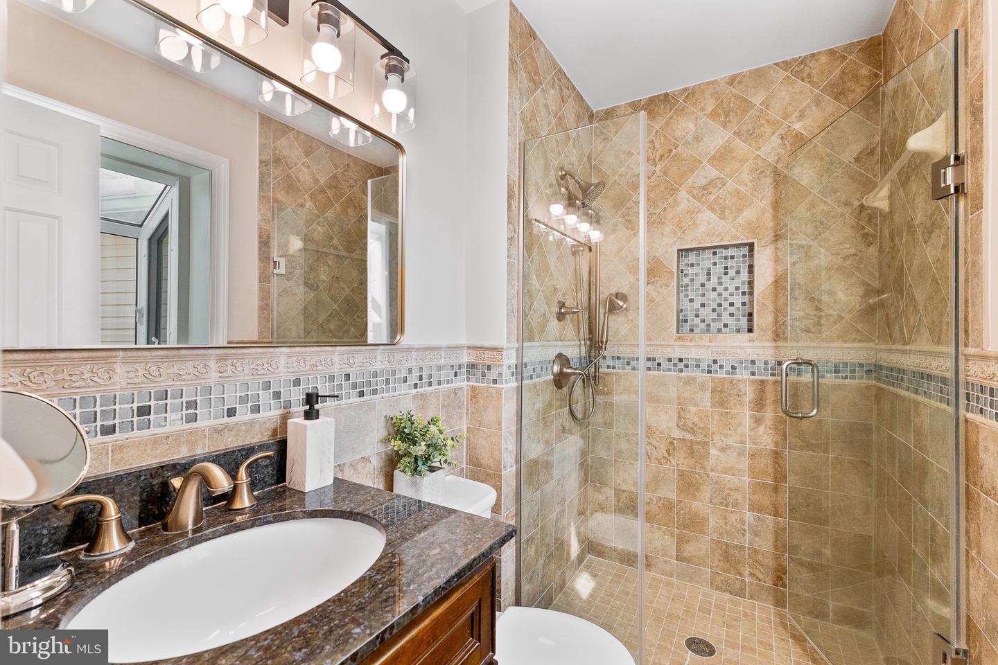 6462 HONEY TREE CT, BURKE, Virginia 22015, 5 Bedrooms Bedrooms, ,3 BathroomsBathrooms,Residential,For sale,6462 HONEY TREE CT,VAFX2287414 MLS # VAFX2287414