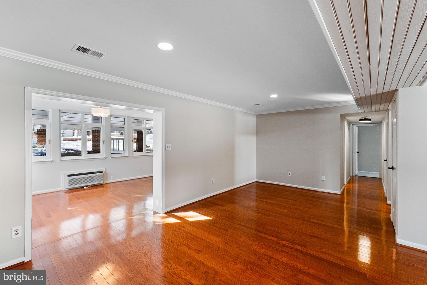 6462 HONEY TREE CT, BURKE, Virginia 22015, 5 Bedrooms Bedrooms, ,3 BathroomsBathrooms,Residential,For sale,6462 HONEY TREE CT,VAFX2287414 MLS # VAFX2287414