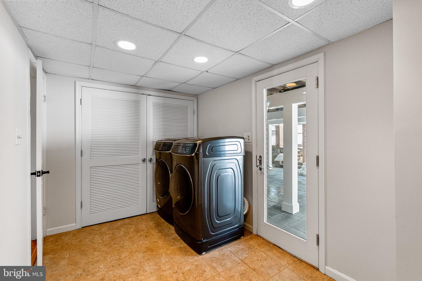 6462 HONEY TREE CT, BURKE, Virginia 22015, 5 Bedrooms Bedrooms, ,3 BathroomsBathrooms,Residential,For sale,6462 HONEY TREE CT,VAFX2287414 MLS # VAFX2287414