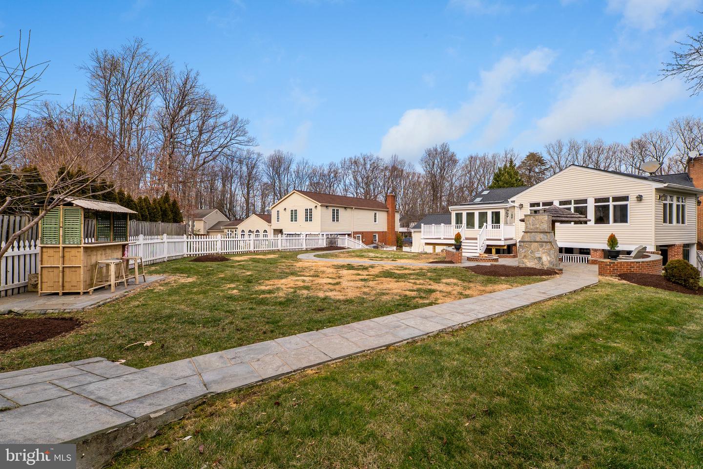 6462 HONEY TREE CT, BURKE, Virginia 22015, 5 Bedrooms Bedrooms, ,3 BathroomsBathrooms,Residential,For sale,6462 HONEY TREE CT,VAFX2287414 MLS # VAFX2287414