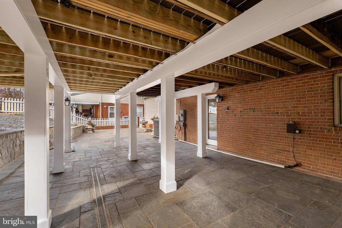 6462 HONEY TREE CT, BURKE, Virginia 22015, 5 Bedrooms Bedrooms, ,3 BathroomsBathrooms,Residential,For sale,6462 HONEY TREE CT,VAFX2287414 MLS # VAFX2287414