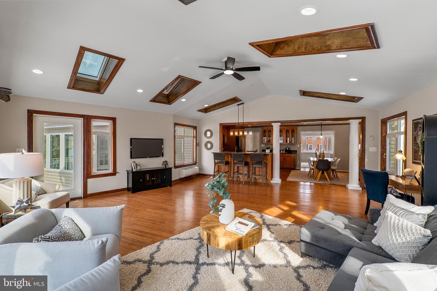 6462 HONEY TREE CT, BURKE, Virginia 22015, 5 Bedrooms Bedrooms, ,3 BathroomsBathrooms,Residential,For sale,6462 HONEY TREE CT,VAFX2287414 MLS # VAFX2287414