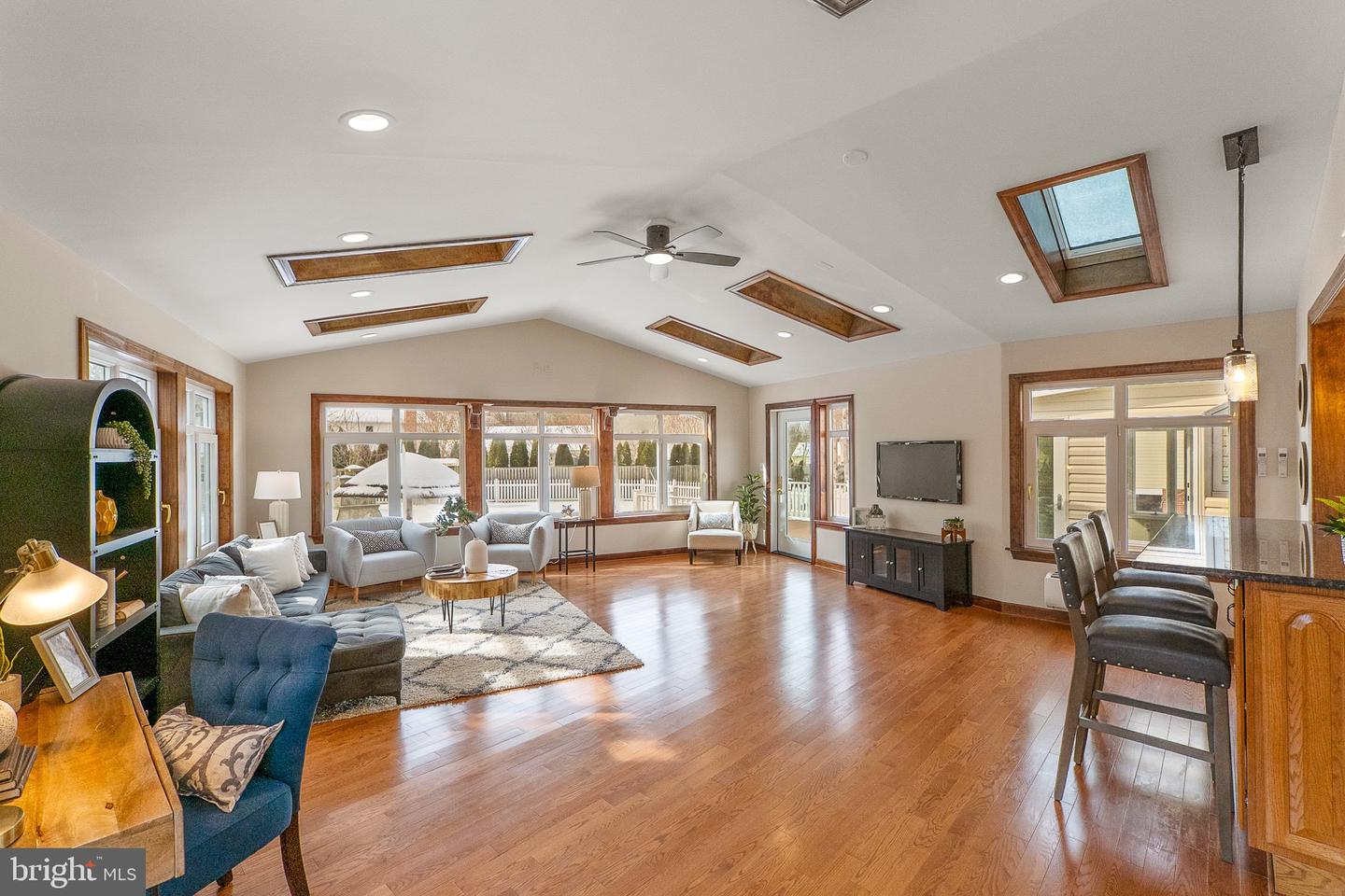 6462 HONEY TREE CT, BURKE, Virginia 22015, 5 Bedrooms Bedrooms, ,3 BathroomsBathrooms,Residential,For sale,6462 HONEY TREE CT,VAFX2287414 MLS # VAFX2287414